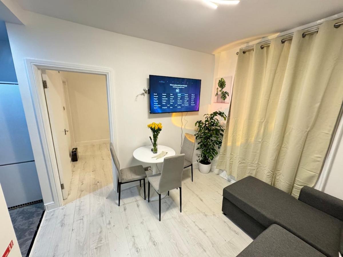 One Bedroom Flat Victoria Appartement